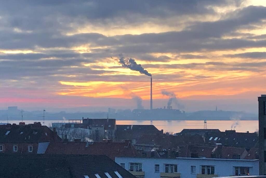 Yachtpanorama Weser und Yachthafenblick 1 Zi 7OG Bremerhaven Exterior foto